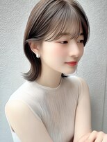 シヨン(ciyon.)&nbsp;韓国風☆外ハネくびれミディ