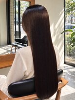ロビンソン(HAIR ROBINSON) 大人女性の艶髪ロングストレート