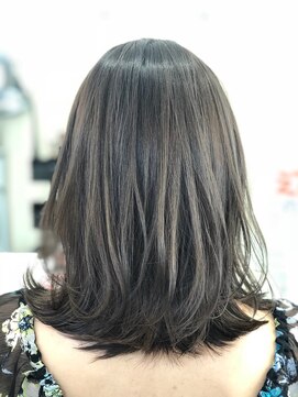 アリア トータルビューティー(Aria total beauty) グレージュグラデーション