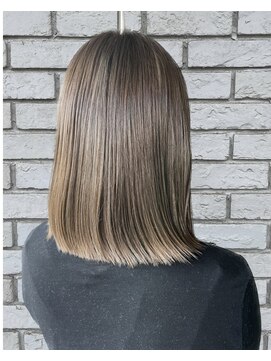 オーガニックエコ 川越(organic+eco) 大人かっこいいハイライト×サンドベージュ×切りっぱなしボブ