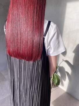 ヌール(Nuru) レッドカラー