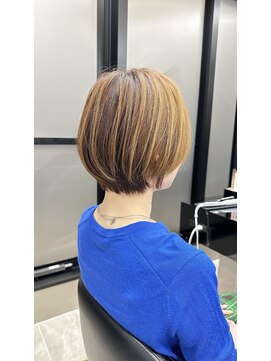 ハルキミナト ジャパン トウキョウ(HARUKI MINATO japan TOKYO) 20代30代40代50代/丸みショート/クビレ/前髪あり/表参道