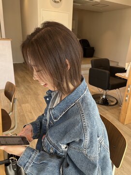 ナイアバイアヌエヌエ(naia by anuenue) ぱつんとボブ