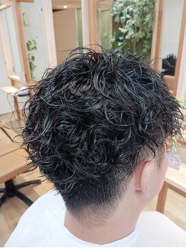 フューチャー(FUTURE) おしゃれメンズ　ツイストスパイラルパーマ