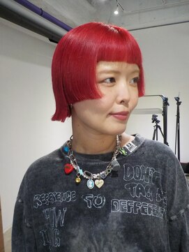 イキ(ikiii) 【hana】ボブ/ダブルカラー/レッドカラー