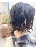 ウェットなツヤ感  × パーマボブ