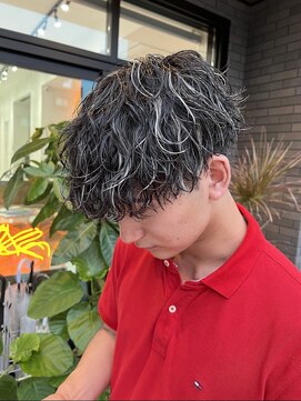 フィフス トウキョウ (fifth TOKYO) シャドウパーマ緩め波巻きスパイラルパーマツイストスパイラル