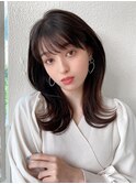 内巻きワンカールで大人可愛いミディアム