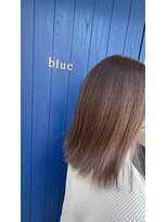 ブルー(blue)&nbsp;白髪を活かして自分らしさを