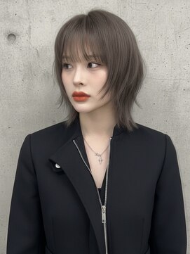 エイチ ウルフカット 大阪梅田(811) 50代ハンサムショートショートバレイヤージュクラゲヘアパーマ