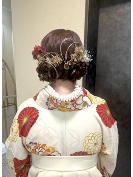 ミラ(Mila) 卒業式ヘアセット/ゆるふわツイン団子♪