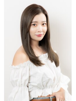 シェノン 赤羽店(CHAINON)の写真/自分の好みの仕上がりが叶う〈新〉ストレートはケア剤を贅沢に3種類使用。湿気や汗にも負けないサラ艶髪に