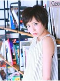 暗髪 チョッピーバングショート