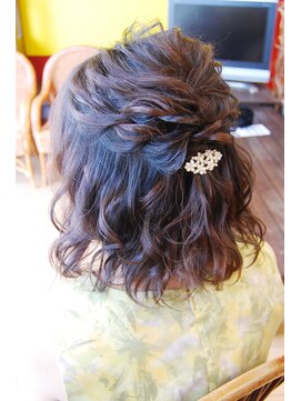 ベル(BELL) こだわり巻きハーフアップ 【BELL桜新町/用賀】