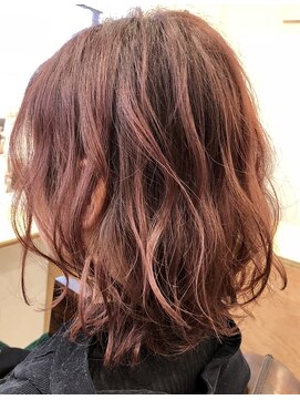 トゥッカ タロ(Tukka talo) コーラルピンクBOB