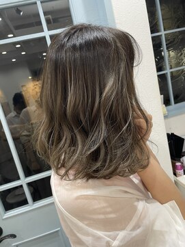 アンジョ(Anjo) カーキグレージュコントラストハイライト