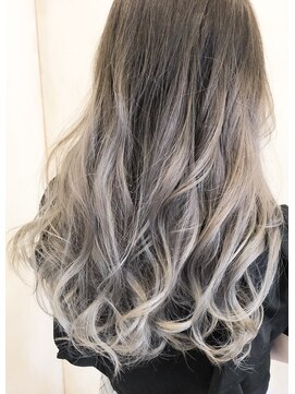 ユウル 横浜(juhl.) グラデーションカラー/ツートンカラー/ブリーチ/ダブルカラー