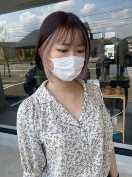 ナンバー 竪町(number+) 20代30代大人可愛いイヤリングカラーペールピンク耳掛けボブヘア