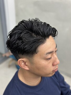 レヴィア(REVIA) メンズカットパーマ眉カット刈り上げツーブロック