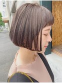 ブリーチなしグレージュカラー切りっぱなし前下がりボブミニボブ