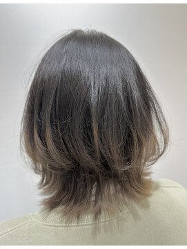 エムタニグチオーブ(M.TANIGUCHI o.r.b) レイヤーwithグラデーションカラー