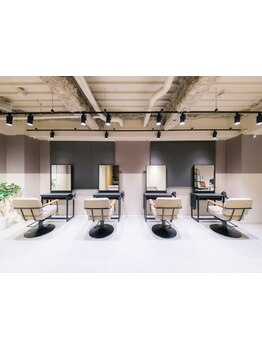 30代～の大人女性*男性に人気《髪質改善×イルミナカラー》リラックス効果の高いヘッドスパも♪[銀座駅]