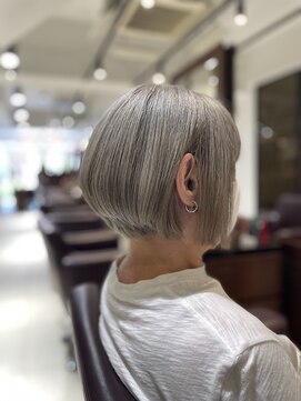 アイフィール アヴェダ 瑞江店(i feel AVEDA) 前下がりグラデーションボブ