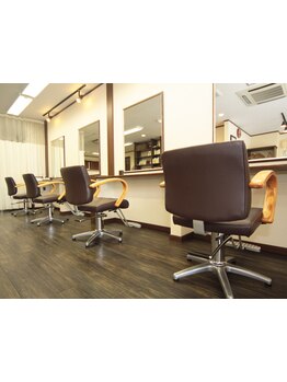 ずっと通いたくなる！1人1人とじっくり関わる施術で人気♪スタッフ間も仲良く風通しが良いサロン◎