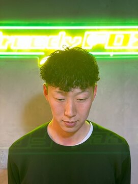 グリーディーフォックス 代々木(Greedy FOX) 韓国マッシュ/センタ-パ-ト/ツイストスパイラル/スキンフェード