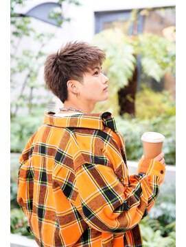 ゴールドシブヤ(GOALD SHIBUYA) メンズショート　アップバング　眉毛　ダブルカラー　ブリーチ