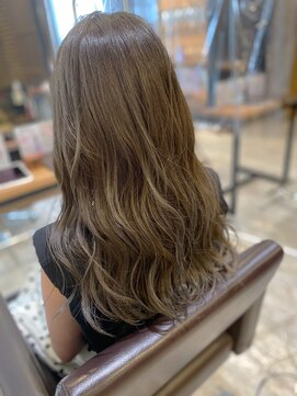 トレ(tre.) 甲子園口/髪質改善/白髪染め/ショート/酸性ストレート/美容室