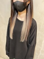 リエコー(RE'ECHO)&nbsp;プルエクステダイヤモンドヘア/インナーカラー/シルバー