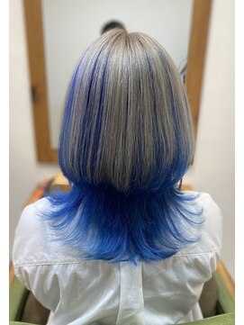 リーラ(Lila) クラゲヘア×アンブレラカラー×ホワイト・ブルー