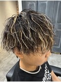 【緩めツイストスパイラル×ハイライトメッシュ】