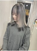 ホワイトグレー×フェイクブラックデザイン
