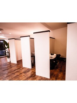 第一印象を左右する髪。そして綺麗な髪は健康な頭皮から…美髪に必要な頭皮ケアで癒されながら美しく♪