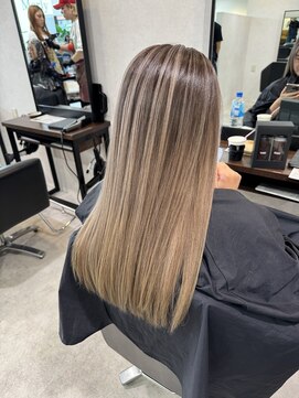 メリー オオサカ(Merly Osaka) グレージュバレイヤージュ