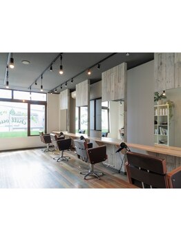 経験豊富なStylistがマンツーマンで施術◎髪や頭皮のお悩みも相談しやすい！あなたのなりたいが叶う♪