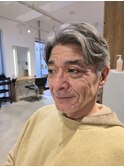 【横浜/元町】グレイヘアを活かしたセンターパート