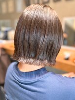 ナチュラル ヘアーデザイニング(Natural hair designing) 今っぽい抜け感/モードな雰囲気のくびれボブ/艶髪フォグベージュ