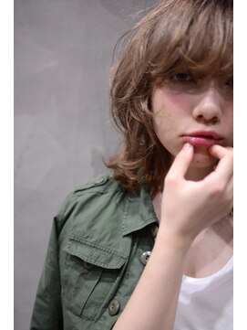 ミラバイグリーン(Mira by green) 透け感 beige×semi wet wavy midi