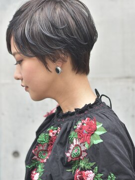 キアラ(Kchiara) ネイビーハイライト大人ショート/kchiara川野直人