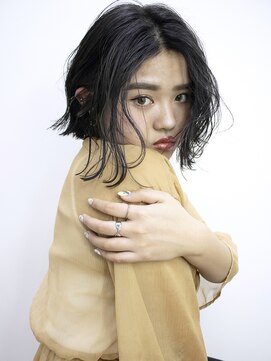 アルバム 渋谷パルコ(ALBUM) ニュアンスブルーブラックボブ_ウェーブパーマ耳かけ_7393