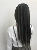 根元が伸びてきても気にならない「ハイライトカラー」