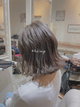 ティアラ 桜木町(TIARA) REAL SALON WORK～ハイライト／アッシュベージュ