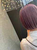 エンレイ(enRei)&nbsp;韓国風暖色系ダークピンク切りっぱなしワンレンボブ髪質改善小顔