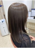 イルミナカラー寒色ベージュ