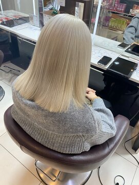 シエル バイ ケンジ 登戸 生田(CIEL by KENJE) 【抜きっぱなし】ブロンドヘア×切りっぱなしロブ