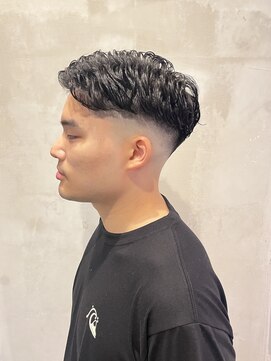 フランクスバーバーリザーブ 人形町店(FRANK’S BARBER RESERVE) フェード/パーマ/人形町/　ｙ