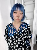 ミニボブ顔まわりレイヤーシャギーショートハイトーンブルーヘア